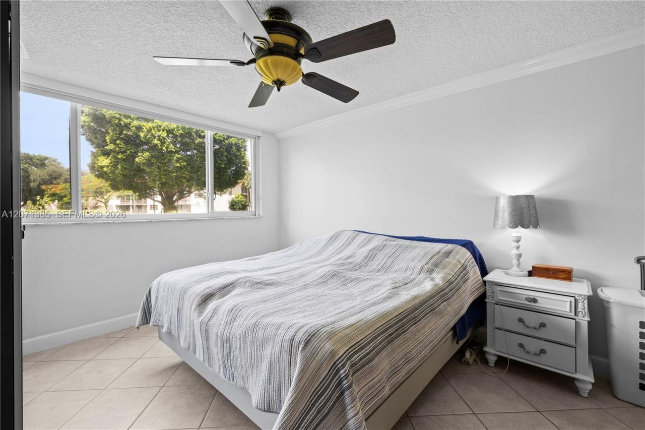 811 S Hollybrook Dr , Unit 105, Pembroke Pines, FL 33025 Photo