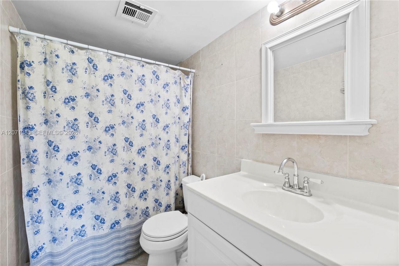 811 S Hollybrook Dr , Unit 105, Pembroke Pines, FL 33025 Photo