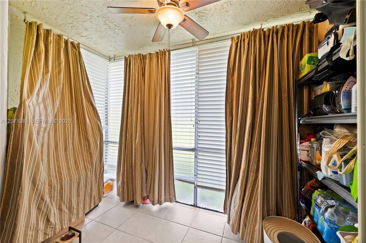 811 S Hollybrook Dr , Unit 105, Pembroke Pines, FL 33025 Photo