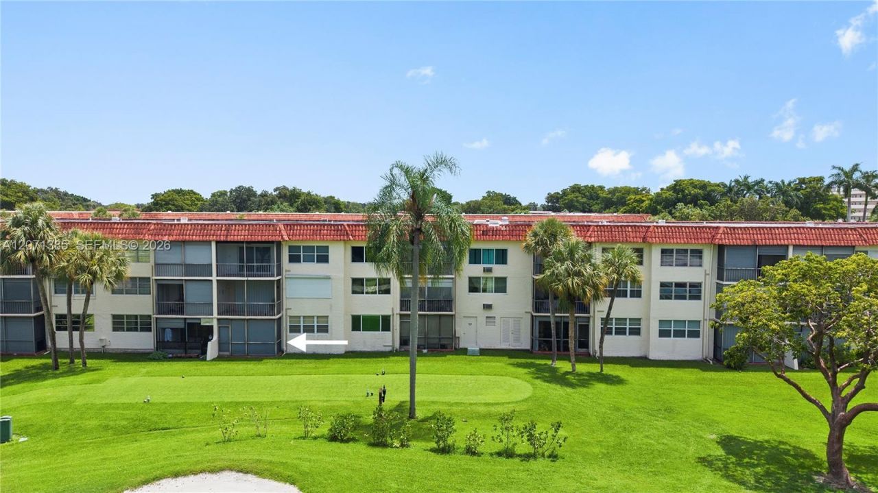 811 S Hollybrook Dr , Unit 105, Pembroke Pines, FL 33025 Photo