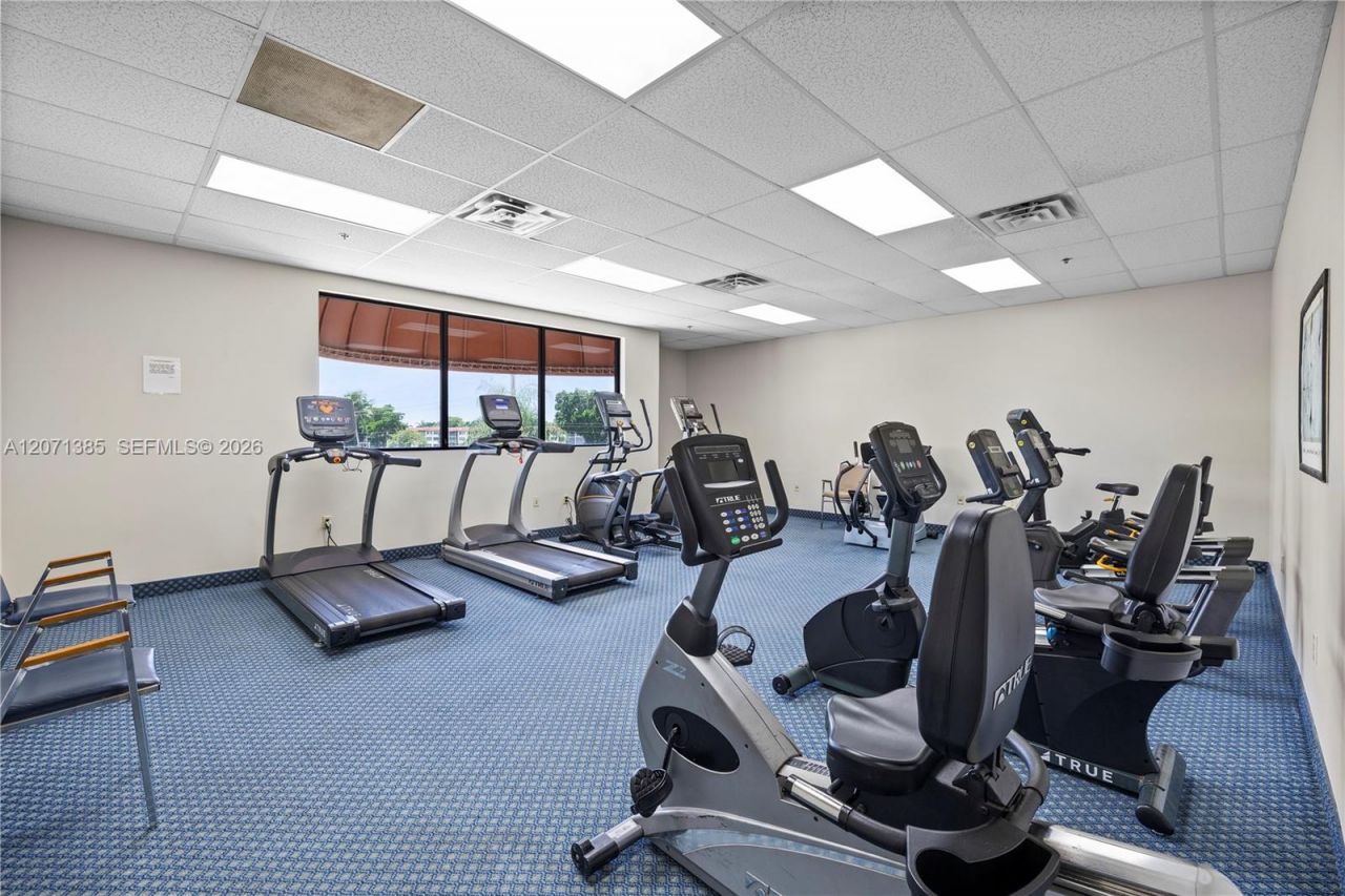 811 S Hollybrook Dr , Unit 105, Pembroke Pines, FL 33025 Photo