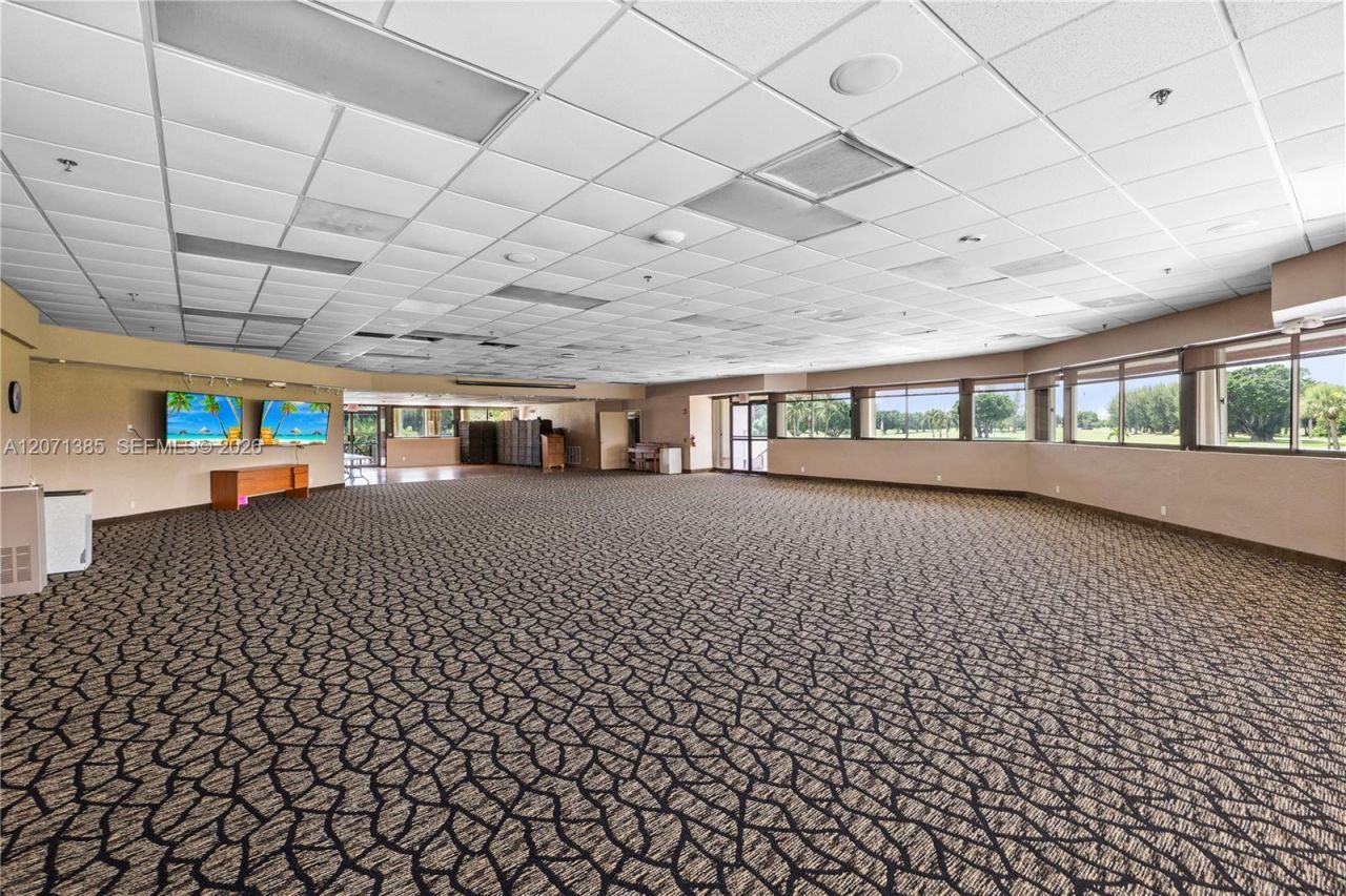 811 S Hollybrook Dr , Unit 105, Pembroke Pines, FL 33025 Photo