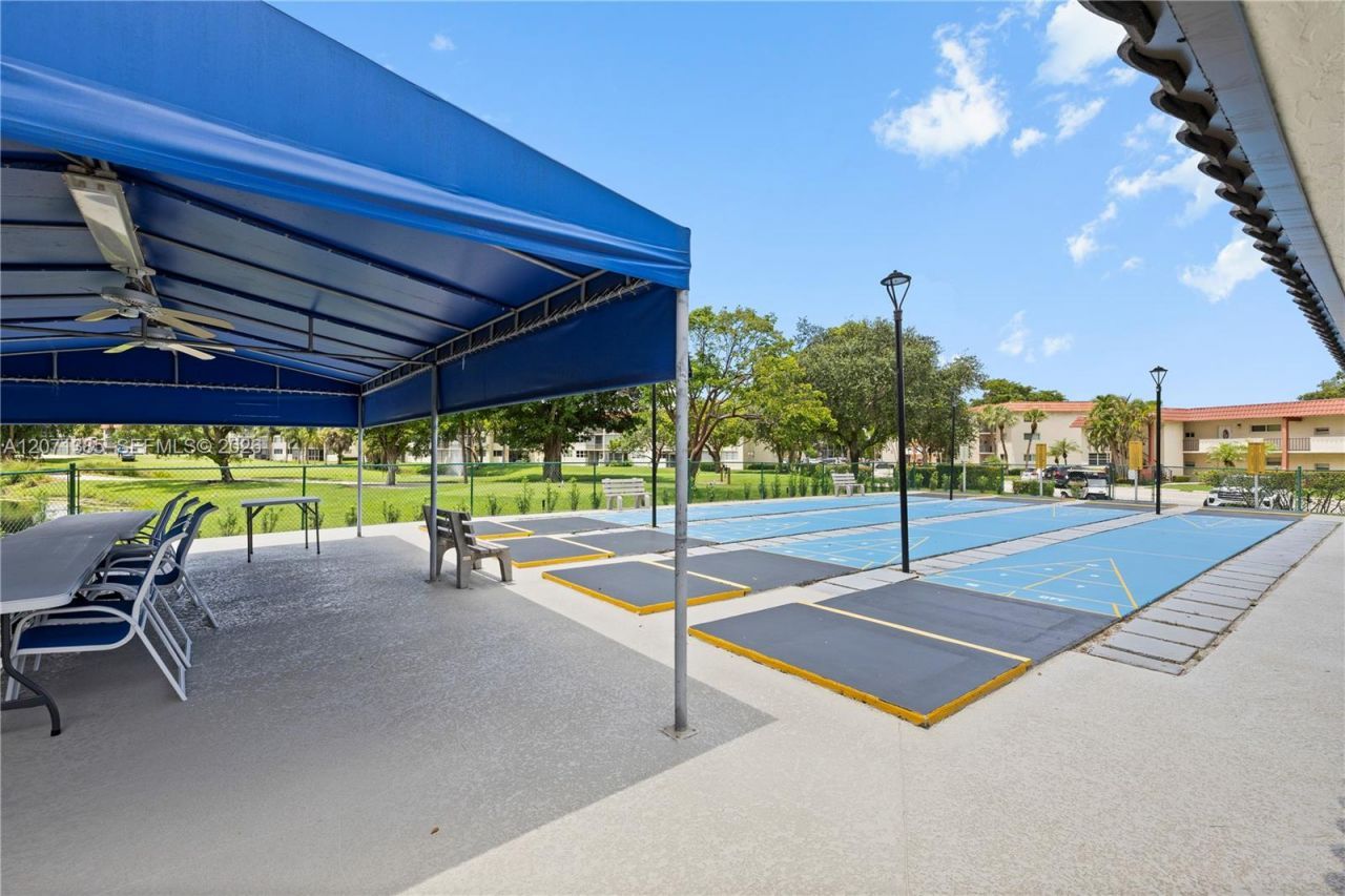 811 S Hollybrook Dr , Unit 105, Pembroke Pines, FL 33025 Photo