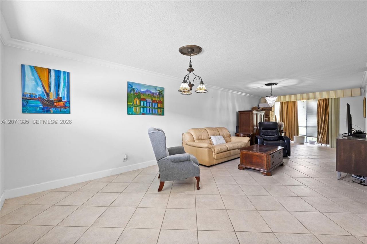 811 S Hollybrook Dr , Unit 105, Pembroke Pines, FL 33025 Photo