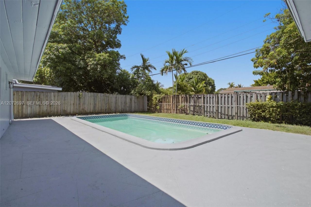 2250 Gulfstream Dr , Miramar, FL 33023 Photo