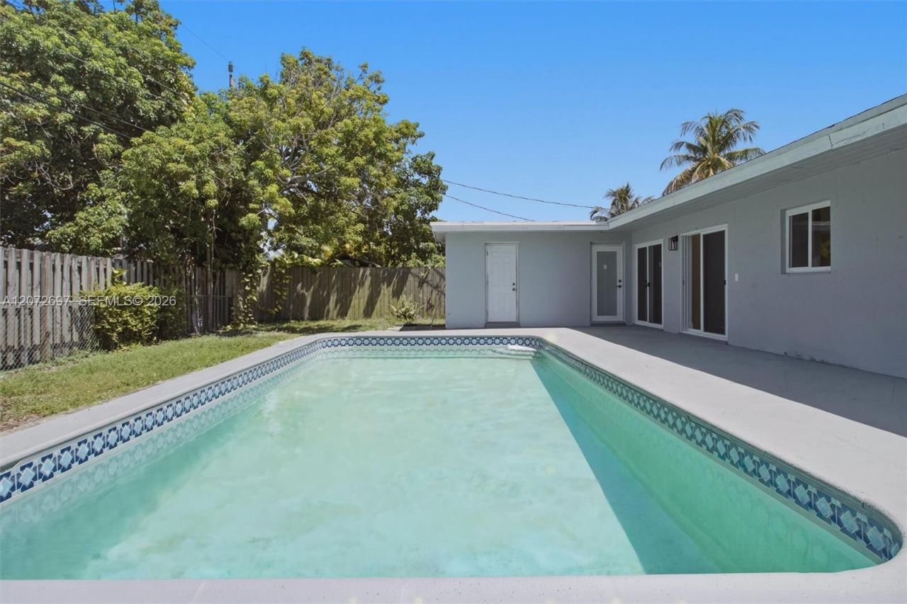 2250 Gulfstream Dr , Miramar, FL 33023 Photo