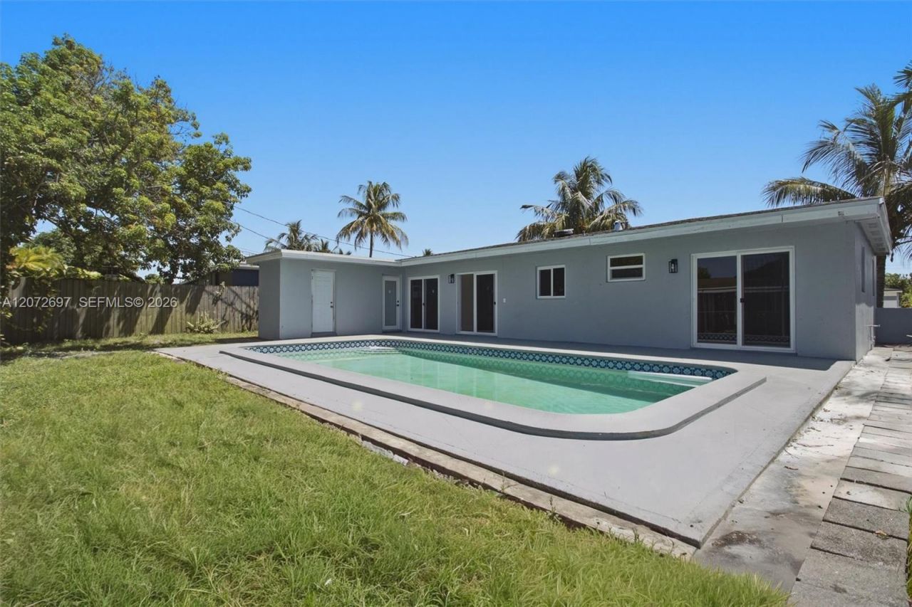 2250 Gulfstream Dr , Miramar, FL 33023 Photo