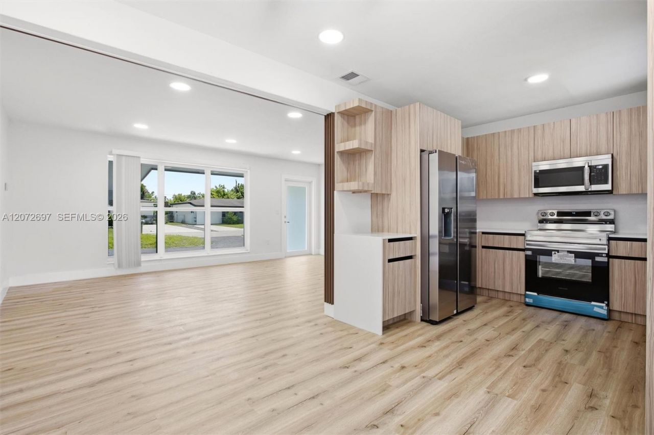 2250 Gulfstream Dr , Miramar, FL 33023 Photo