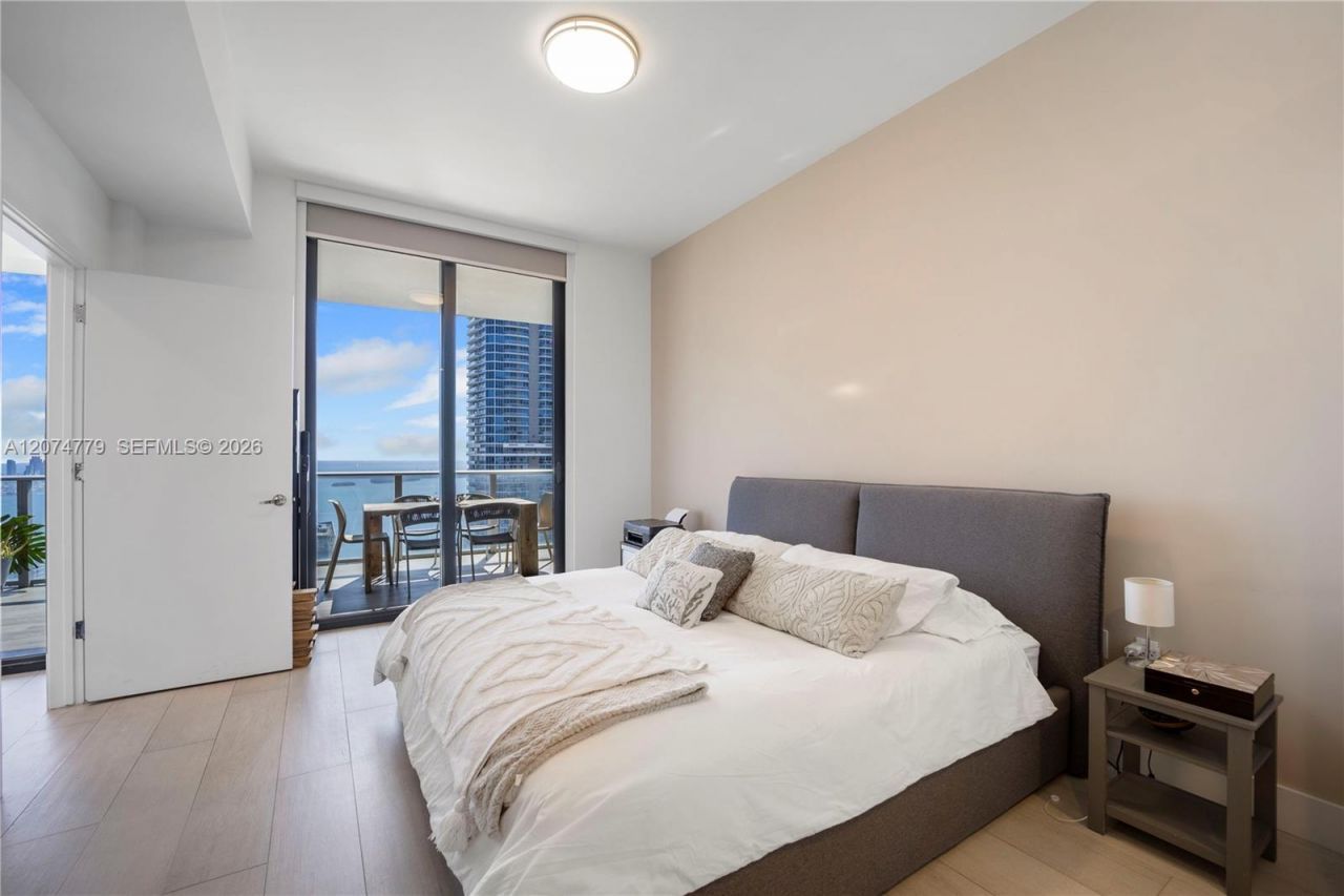 1010 Brickell Ave , Unit 4701, Miami, FL 33131 Photo