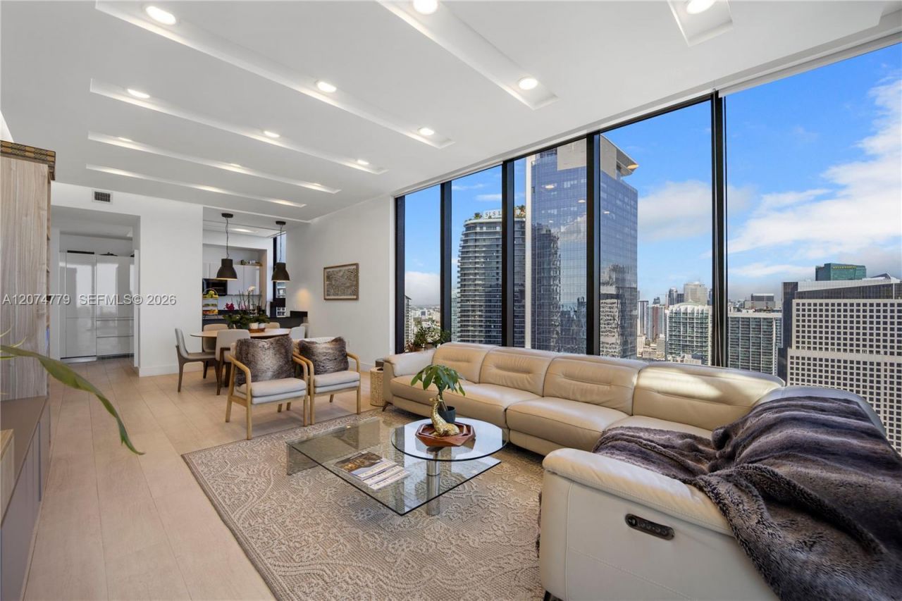 1010 Brickell Ave , Unit 4701, Miami, FL 33131 Photo