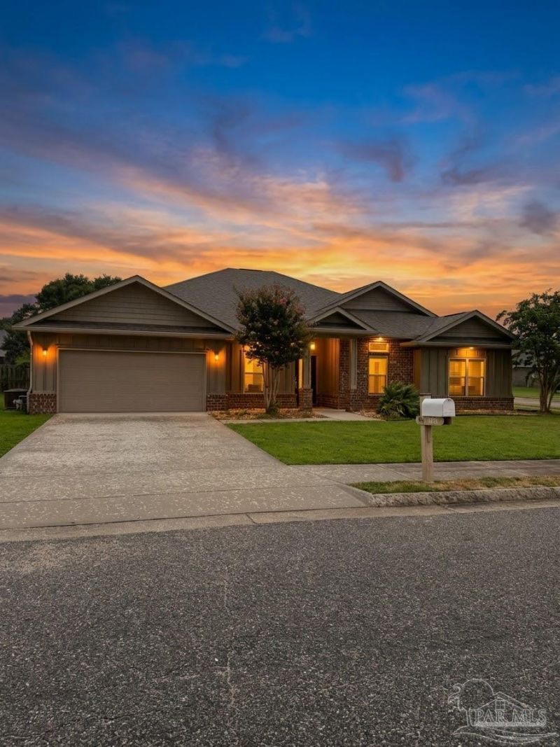1521 Woodlawn Way, Gulf Breeze, FL 32563 Main Photo
