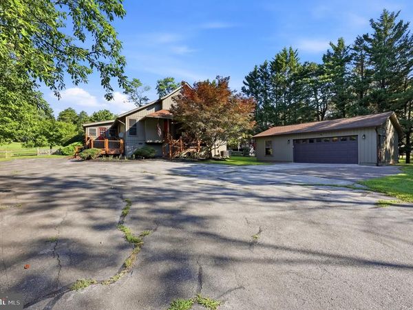598 TECUMSEH TRAIL, HEDGESVILLE, WV 25427