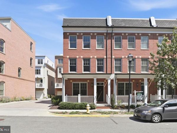 917 PARKER GRAY SCHOOL WAY, ALEXANDRIA, VA 22314