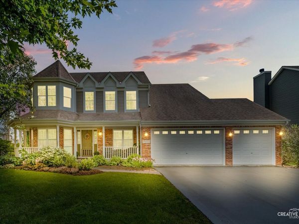 39W511 S Hyde Park , Geneva, IL 60134