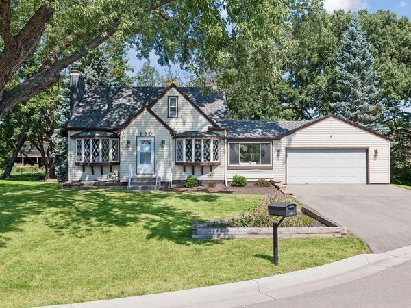 160 Mission Lane, Bloomington, MN 55420
