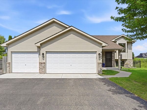 6122 152nd Street N, Hugo, MN 55038