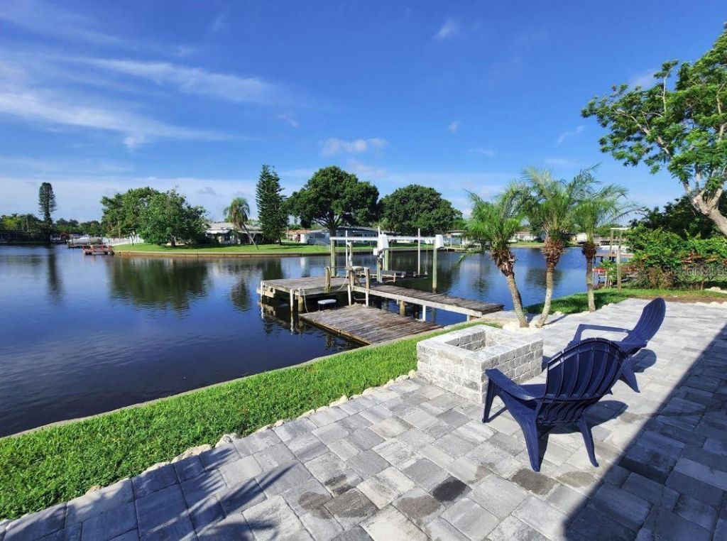 128 98th Avenue N, Saint Petersburg, FL 33702 Photo