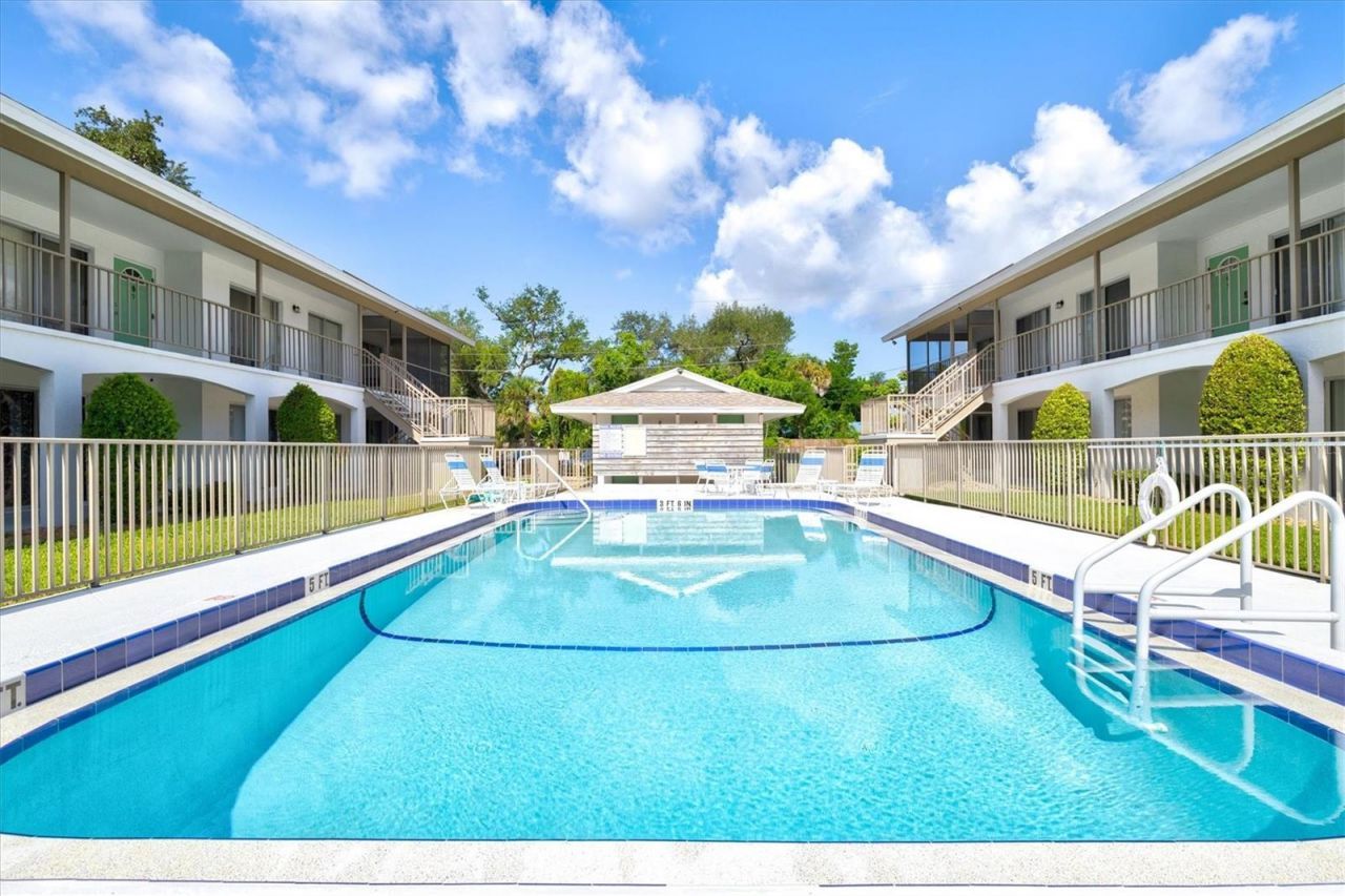 4035 S School Avenue , Unit C5, Sarasota, FL 34231 Photo