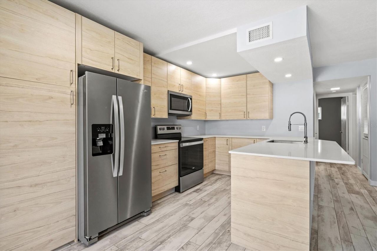4035 S School Avenue , Unit C5, Sarasota, FL 34231 Photo