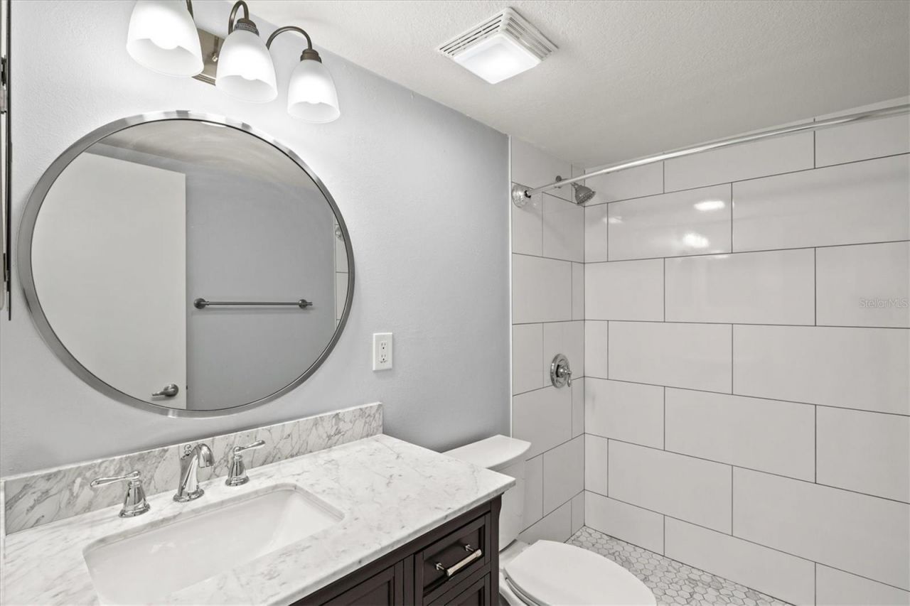 4035 S School Avenue , Unit C5, Sarasota, FL 34231 Photo