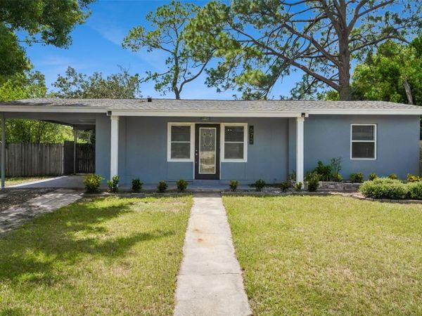 572 E NORMANDY BOULEVARD , DELTONA, FL 32725