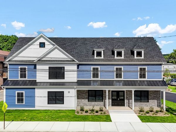 68 Whiting , Unit 1A, Plainville, CT 06062