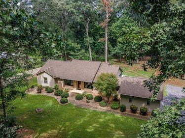 55 BURKES MILL RD, WEYERS CAVE, VA 24486