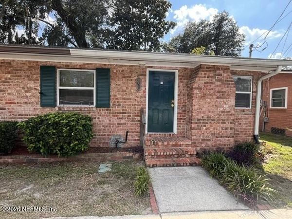 8048 PARENTAL Circle, Jacksonville, FL 32216