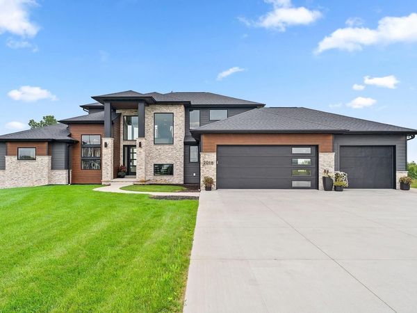 2016 JEN DRIVE, De Pere, WI 54115