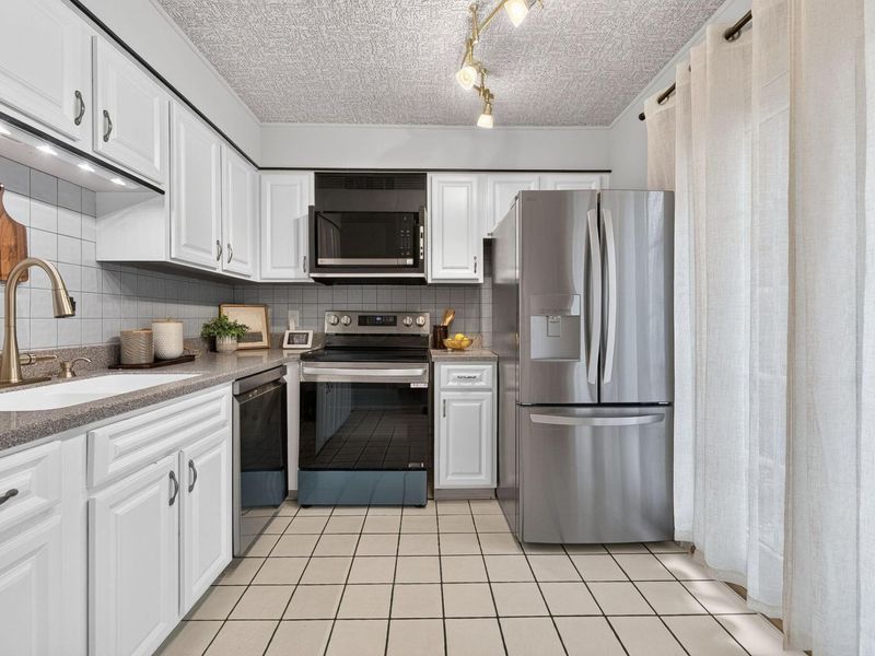 2782 Chateau Circle S, Unit 45, Columbus, OH 43221 Photo 16