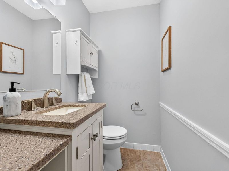 2782 Chateau Circle S, Unit 45, Columbus, OH 43221 Photo 26