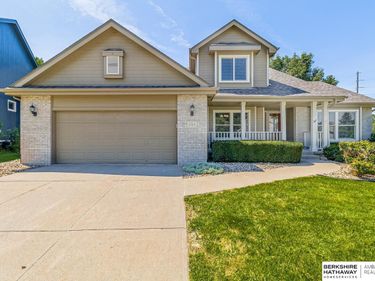 2313 Mayflower Road, Bellevue, NE 68123