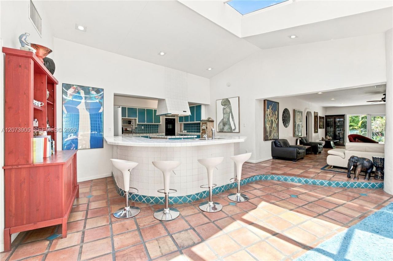 4110 Battersea Rd , Miami, FL 33133 Photo
