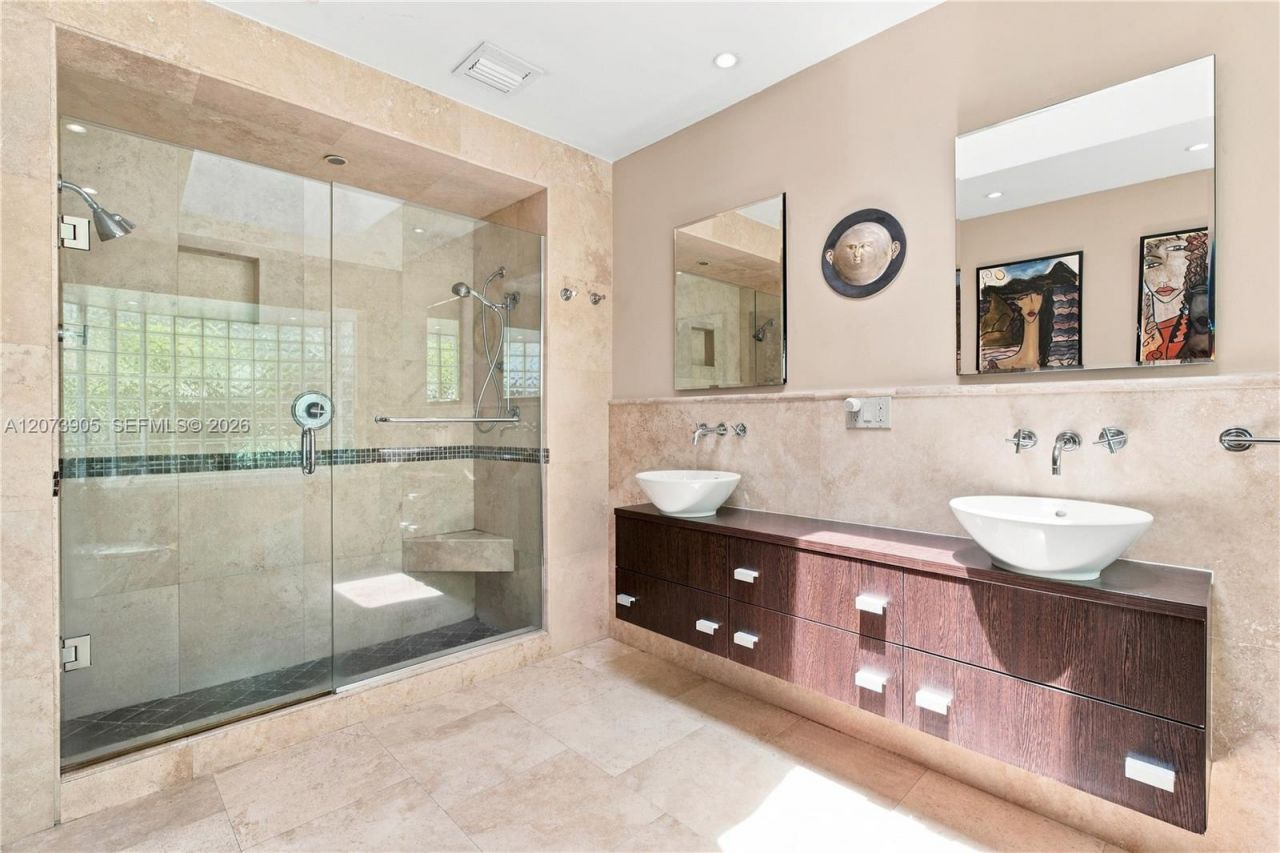 4110 Battersea Rd , Miami, FL 33133 Photo