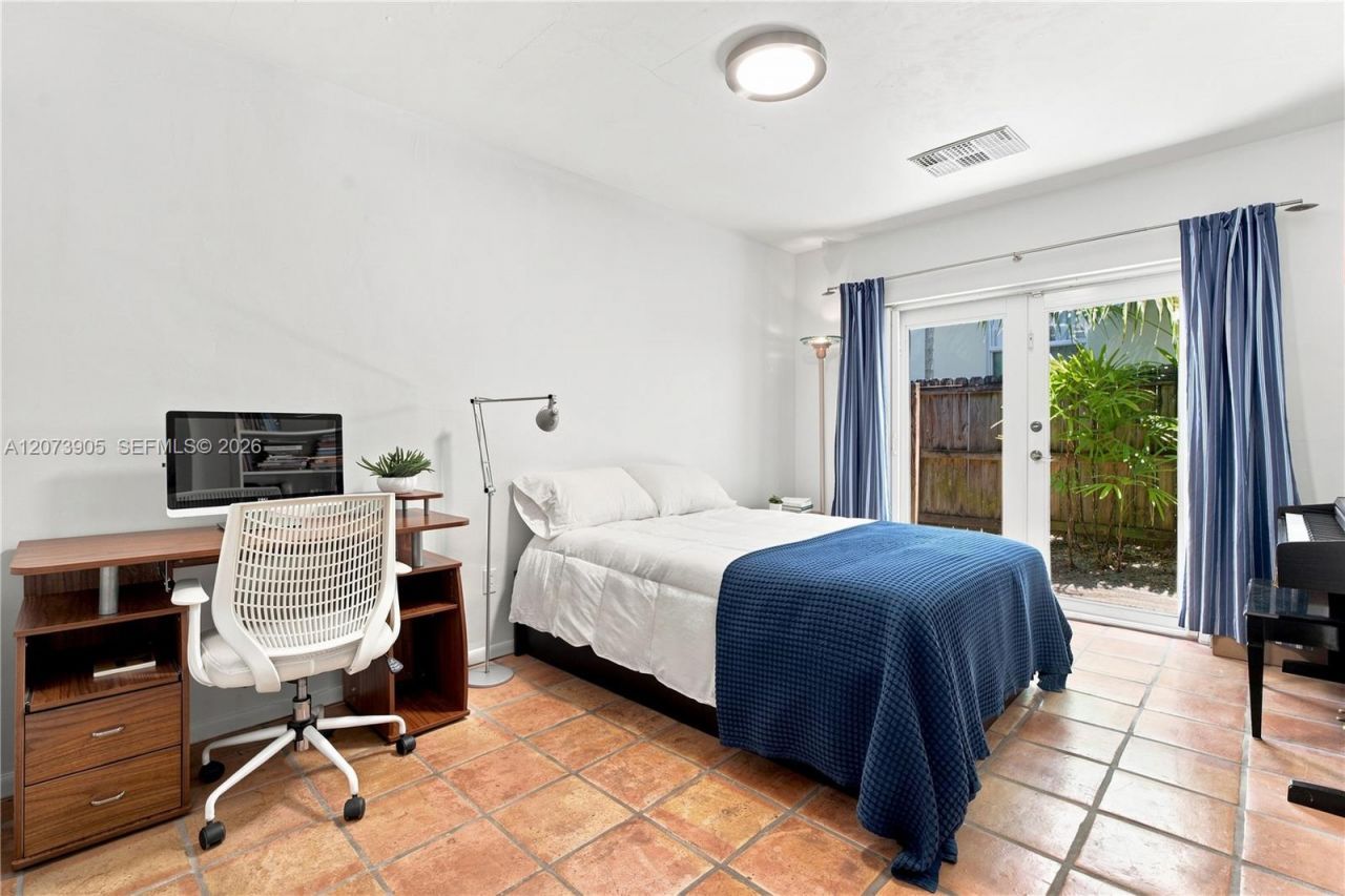 4110 Battersea Rd , Miami, FL 33133 Photo