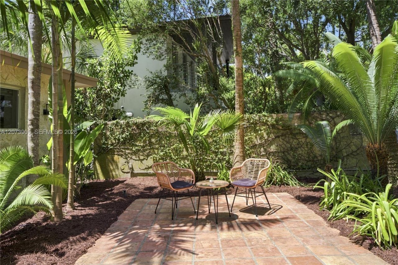 4110 Battersea Rd , Miami, FL 33133 Photo