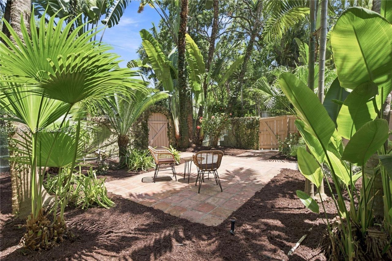 4110 Battersea Rd , Miami, FL 33133 Photo