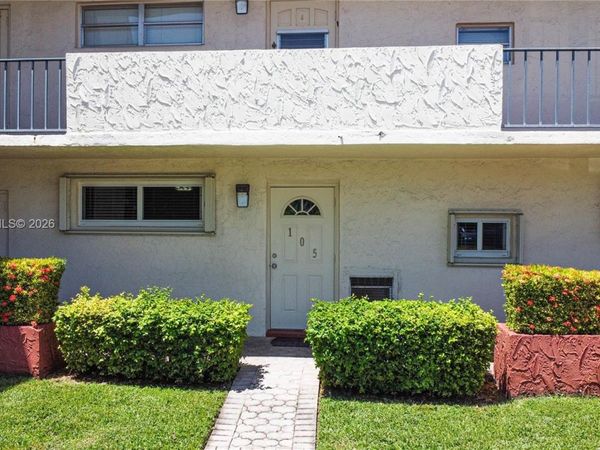 300 S Hollybrook Dr , Unit 105, Pembroke Pines, FL 33025