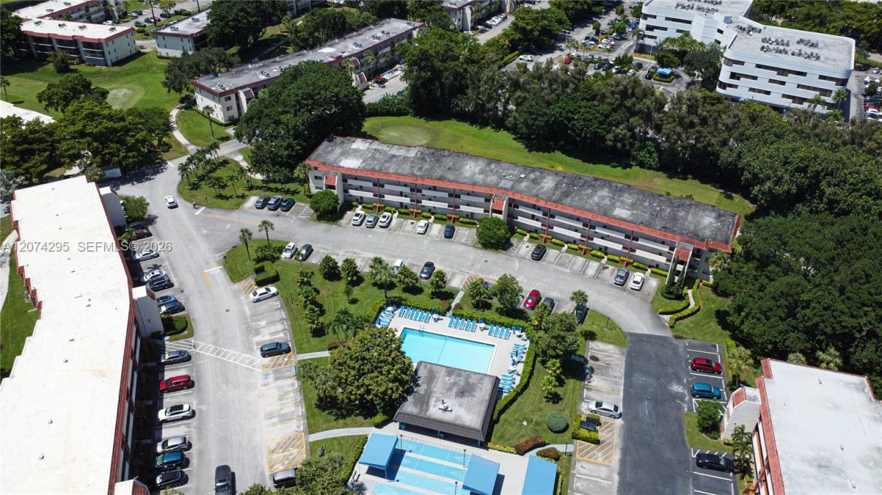 300 S Hollybrook Dr , Unit 105, Pembroke Pines, FL 33025 Photo