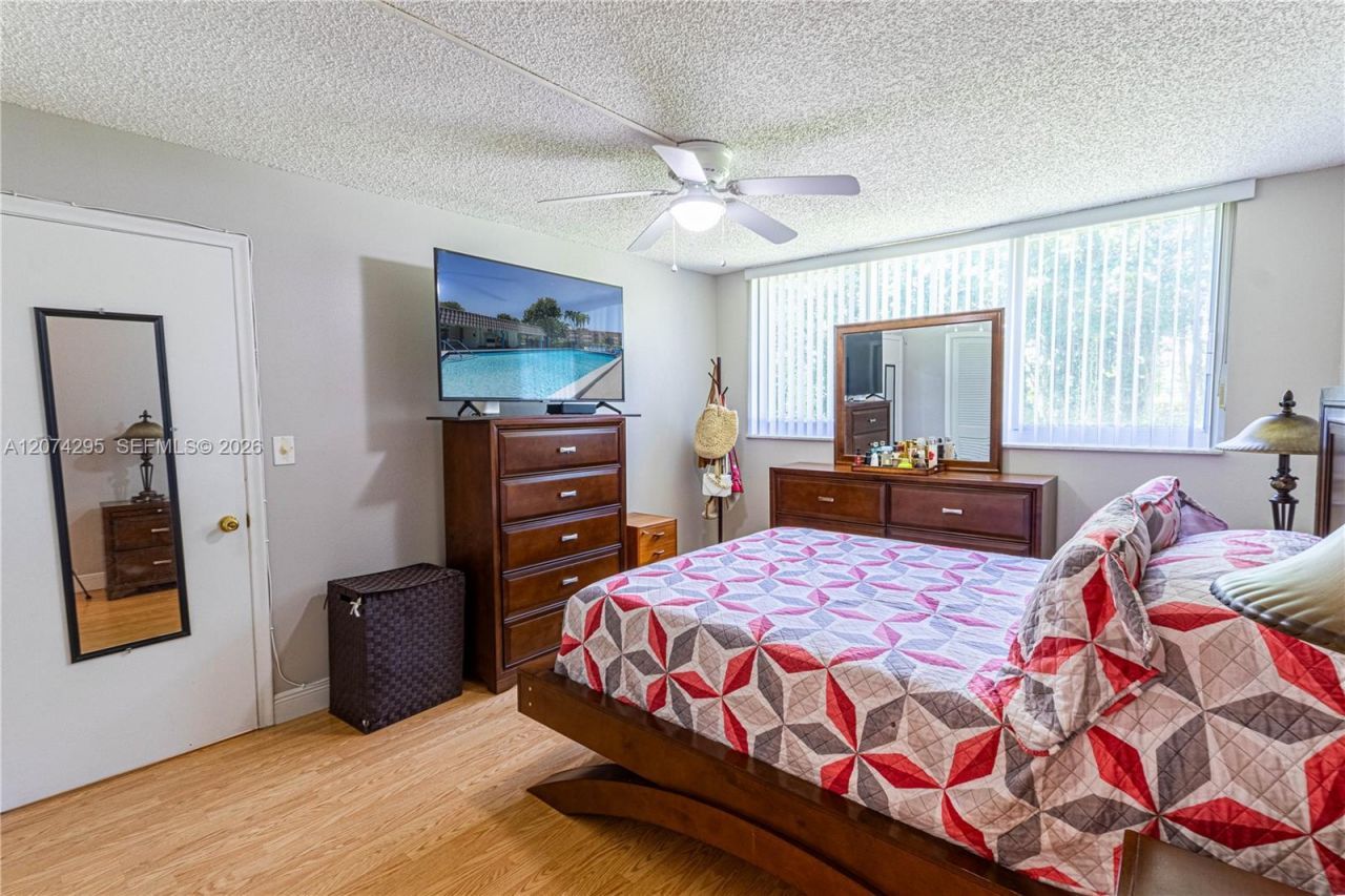 300 S Hollybrook Dr , Unit 105, Pembroke Pines, FL 33025 Photo