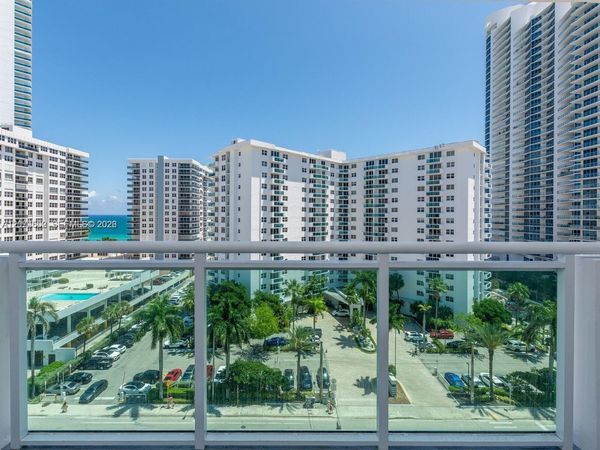 3000 S Ocean Dr, Unit 922, Hollywood, FL 33019