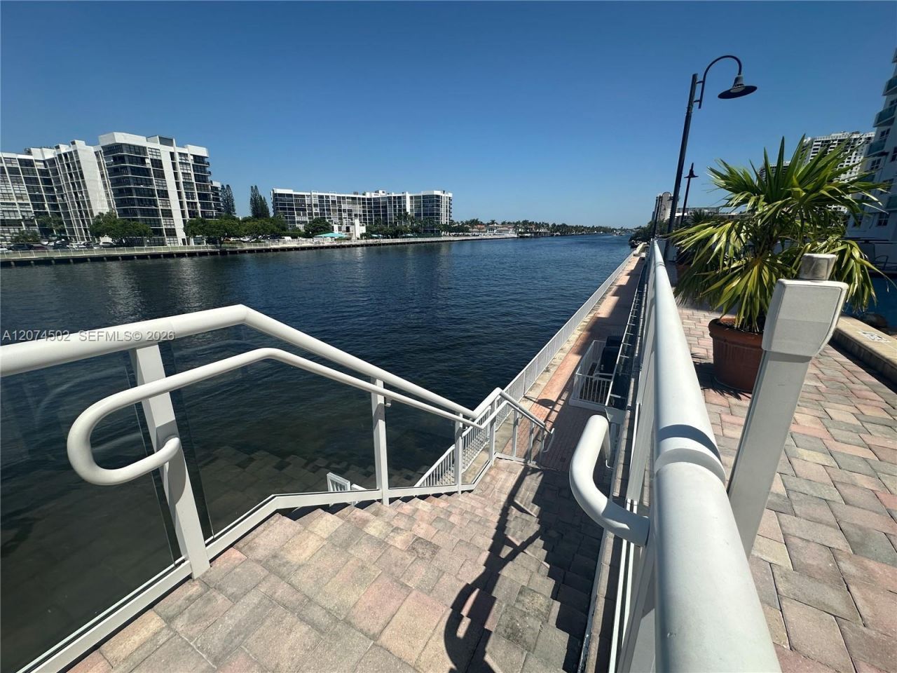 3000 S Ocean Dr , Unit 922, Hollywood, FL 33019 Photo