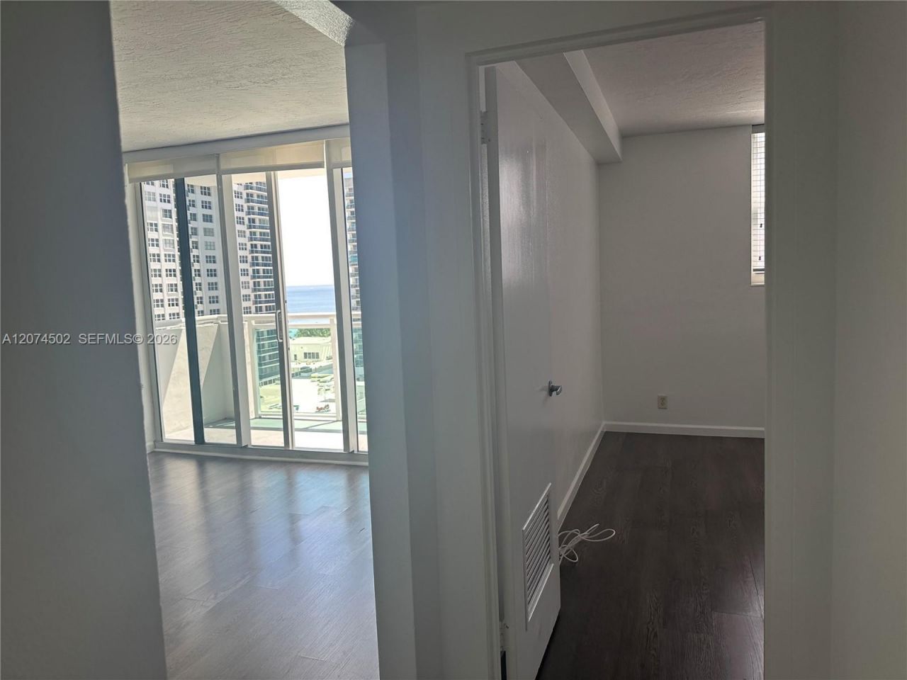 3000 S Ocean Dr , Unit 922, Hollywood, FL 33019 Photo
