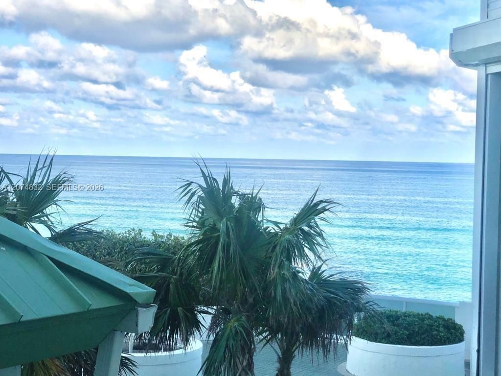 16711 Collins Ave, Unit 706, Sunny Isles Beach, FL 33160 Photo