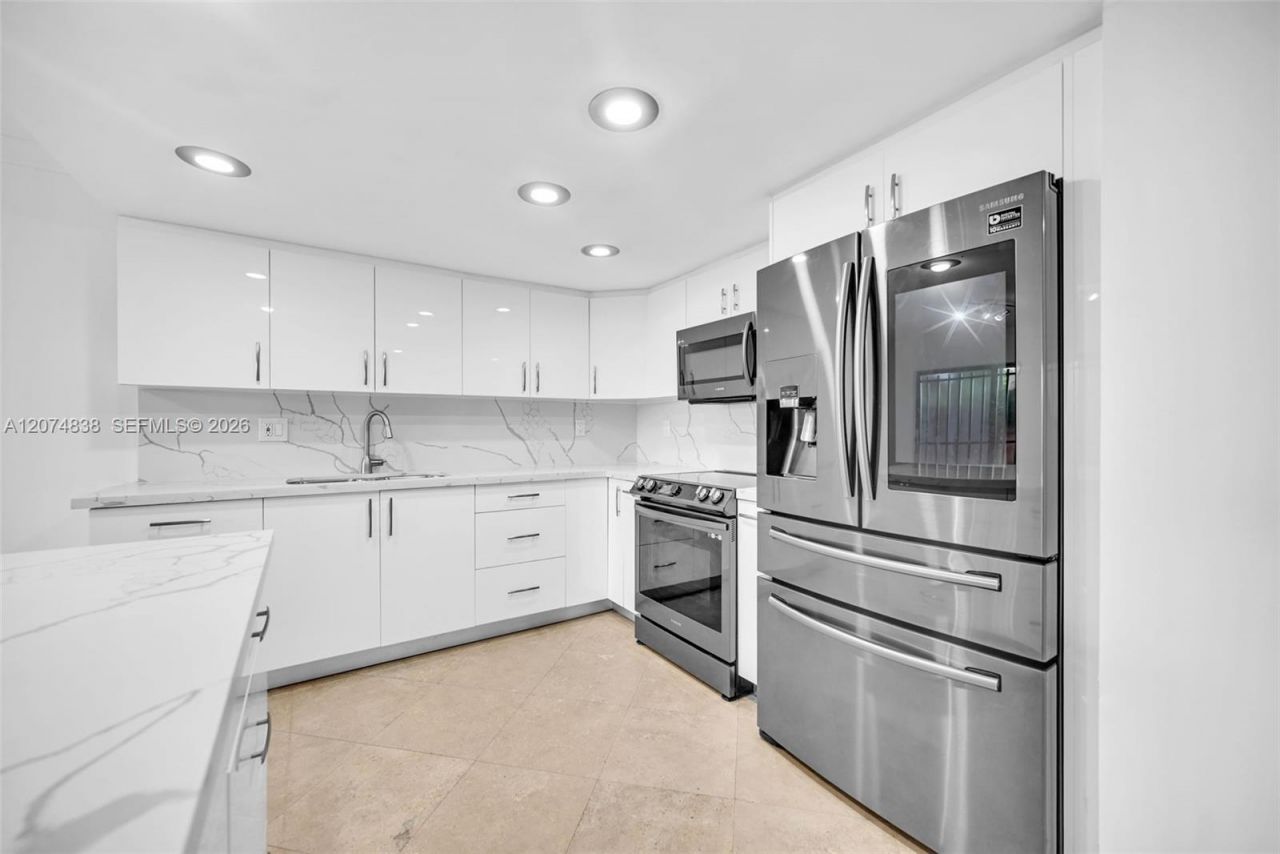 13775 SW 160th St, Unit 16, Miami, FL 33177 Photo