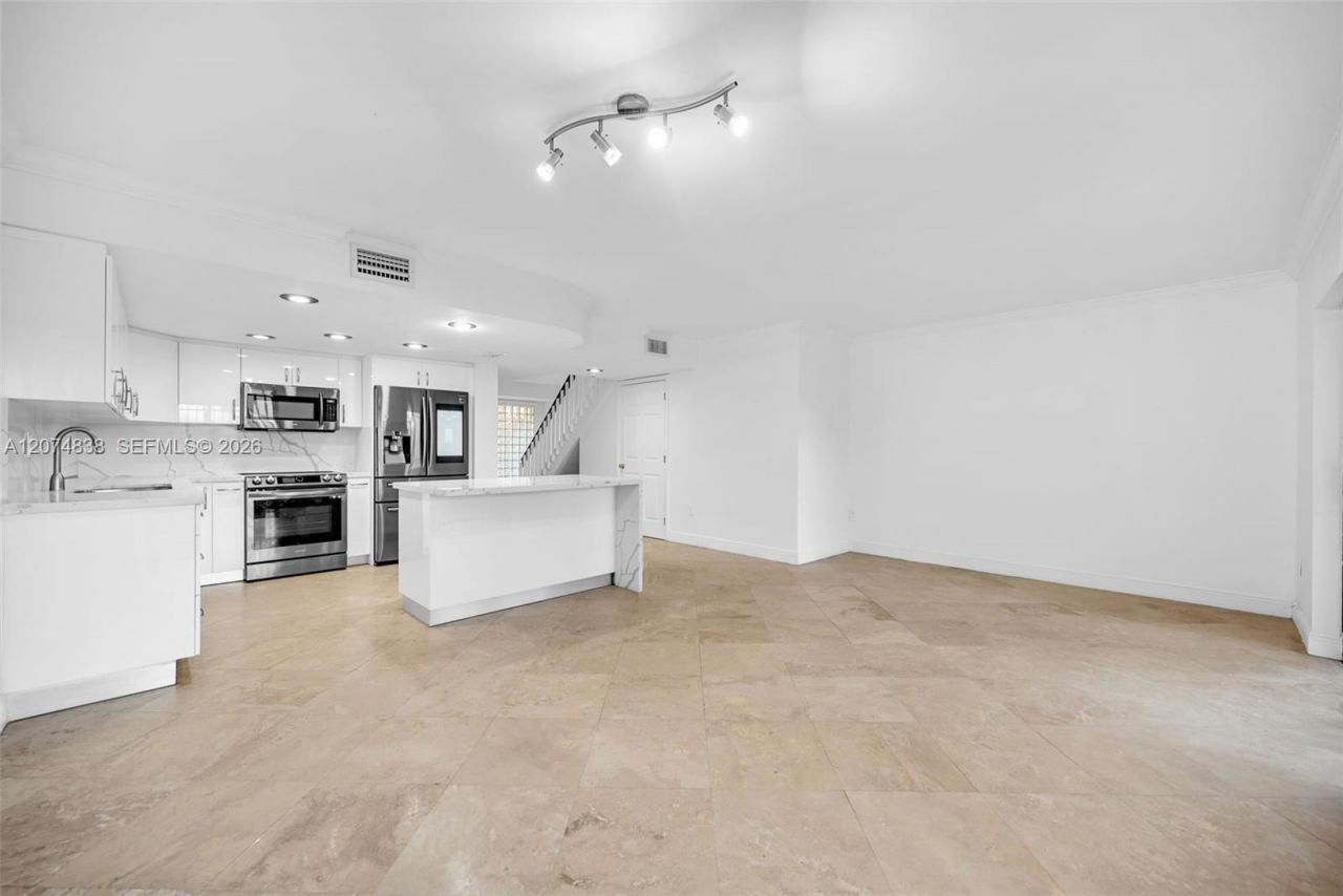 13775 SW 160th St, Unit 16, Miami, FL 33177 Photo