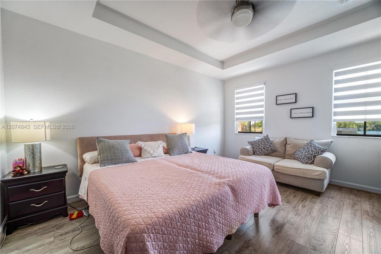 10334 NW 30th Ter, Doral, FL 33172 Photo