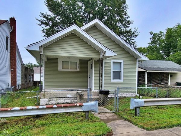 2462 Main Street, Anderson, IN 46016
