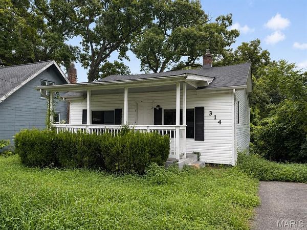 314 Midridge Drive , St Louis, MO 63137