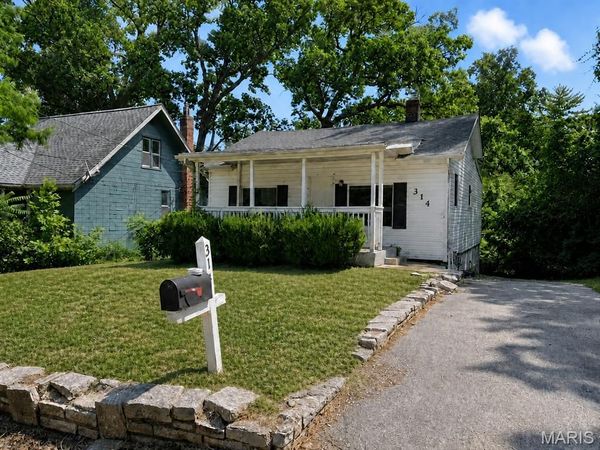 314 Midridge Drive , St Louis, MO 63137